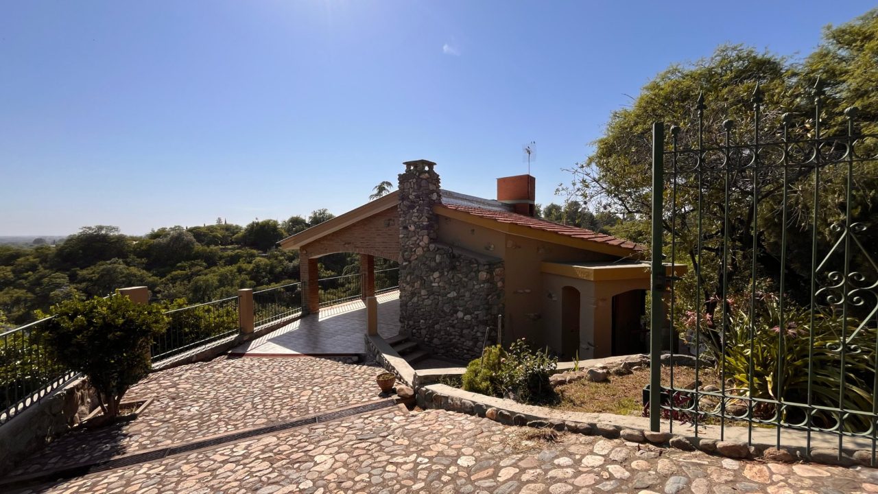 CASA EN VILLA LOS AROMOS