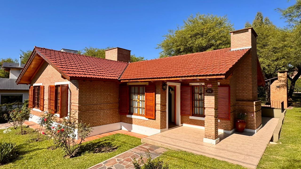 CASA EN VILLA GRAL BELGRANO EN PASAJE PRIVADO