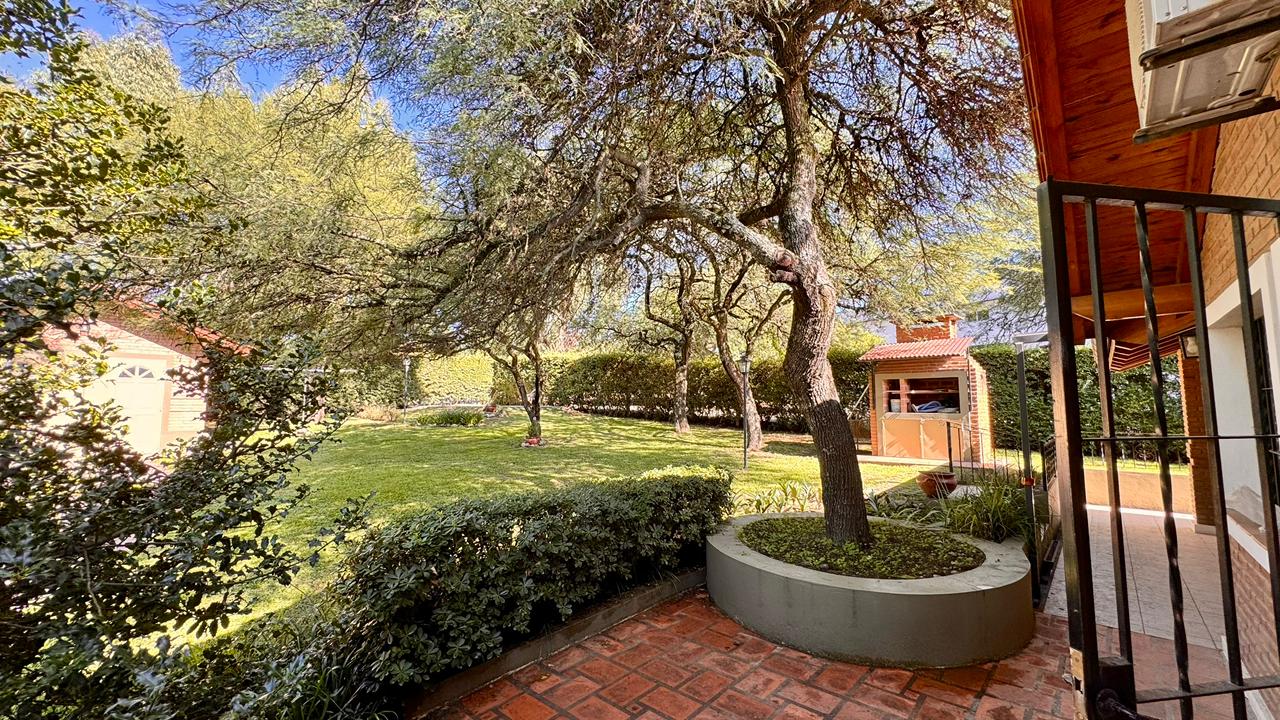CASA EN VILLA GRAL BELGRANO EN PASAJE PRIVADO
