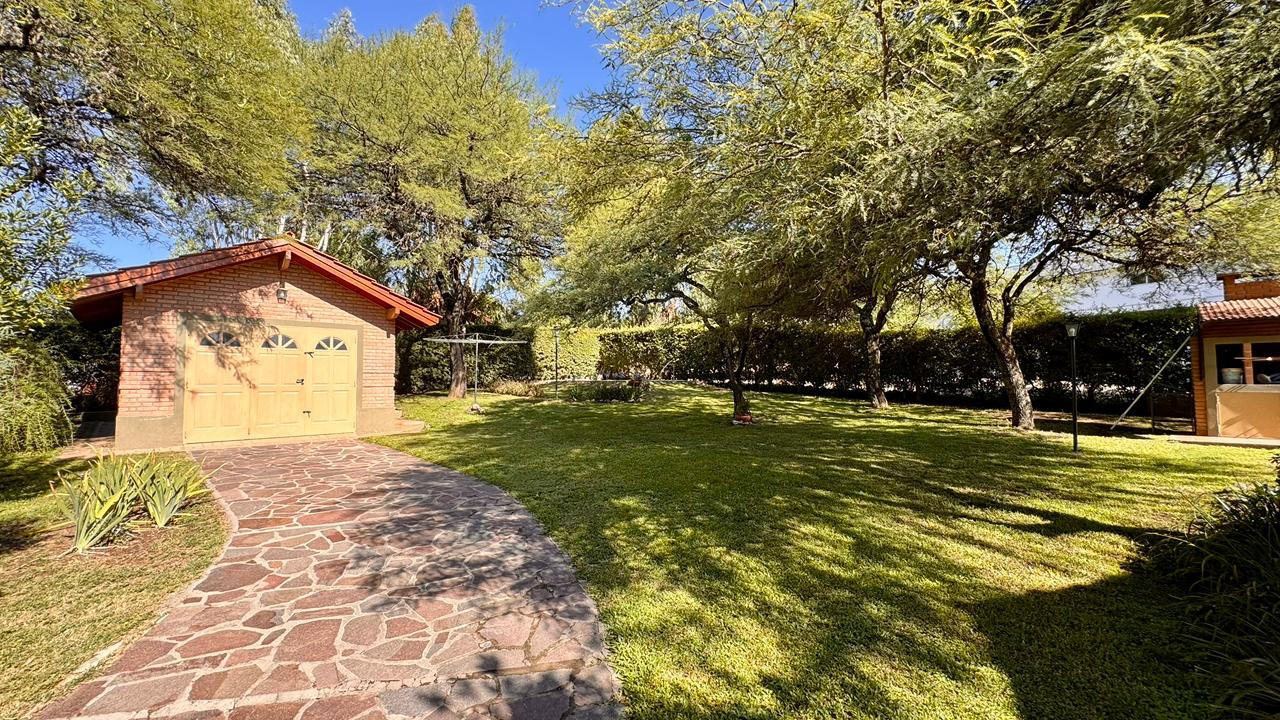 CASA EN VILLA GRAL BELGRANO EN PASAJE PRIVADO