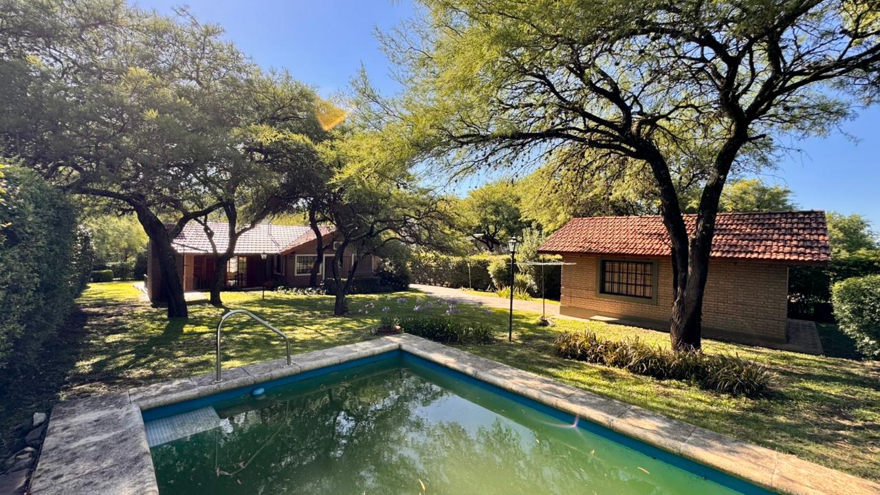 CASA EN VILLA GRAL BELGRANO EN PASAJE PRIVADO
