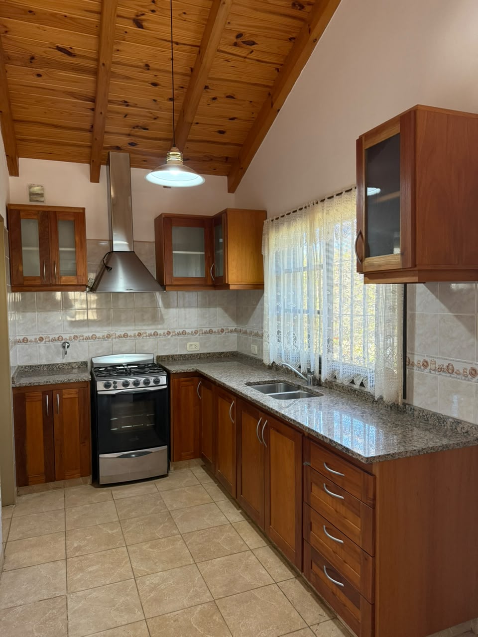 CASA EN VILLA GRAL BELGRANO EN PASAJE PRIVADO
