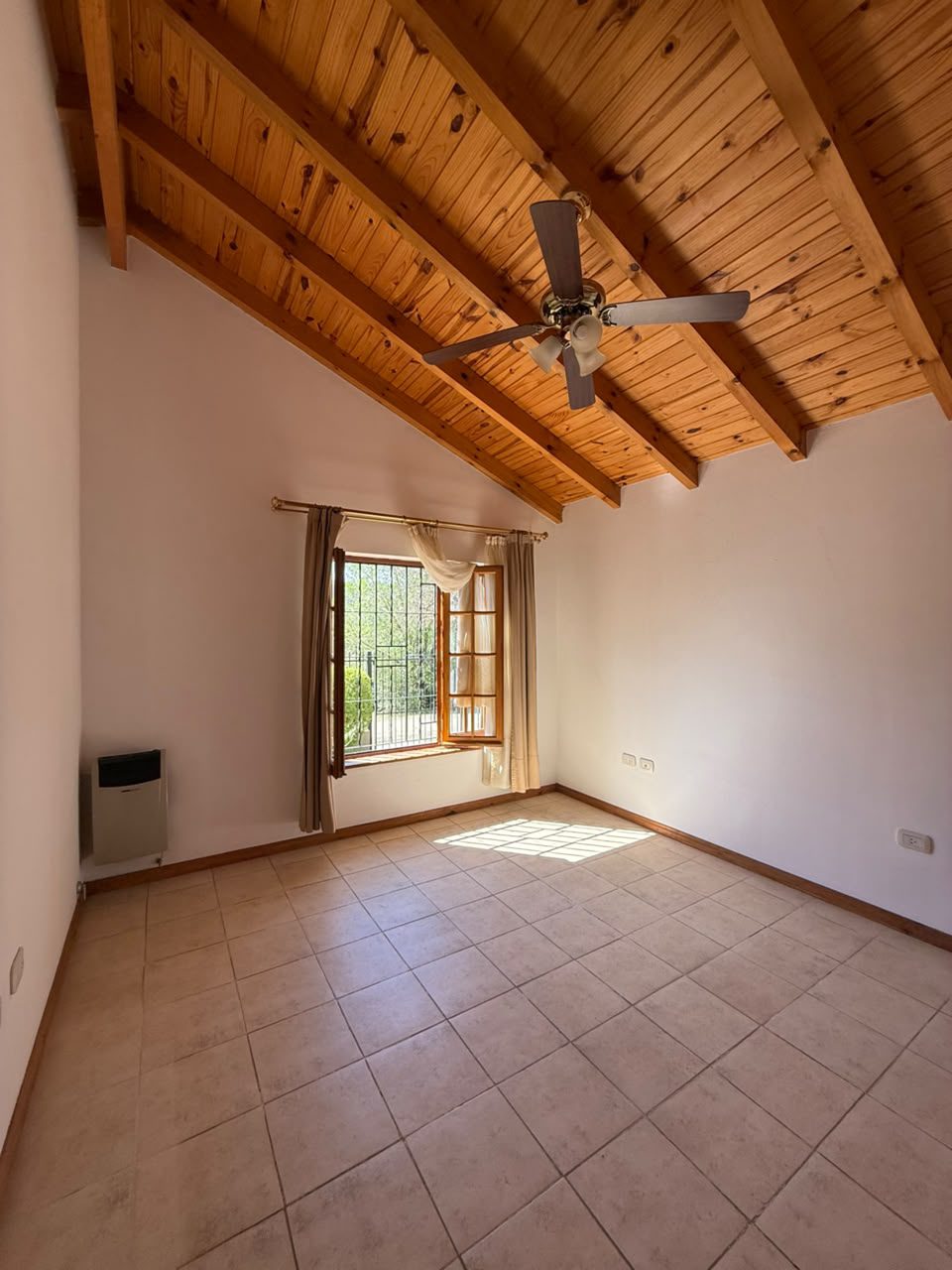 CASA EN VILLA GRAL BELGRANO EN PASAJE PRIVADO